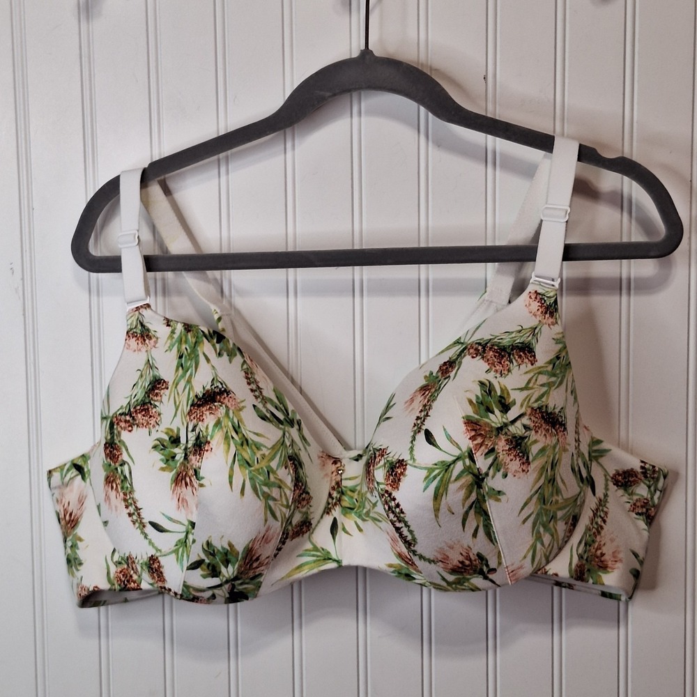 Cacique Bra Size 46C White Floral Lightly Lined Balconette Medallion Accent